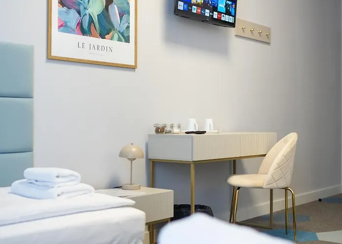 アパートホテル Moon