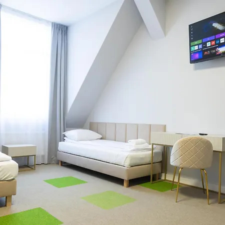 アパートホテル Moon