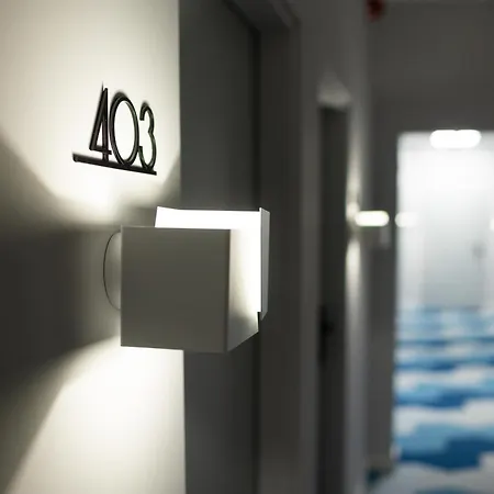 Moon アパートホテル