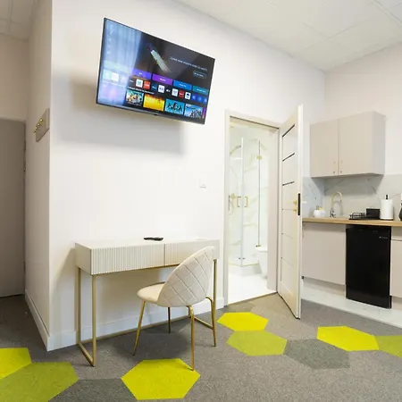 Moon アパートホテル